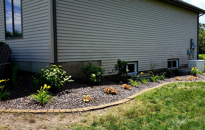 mulch services near chatham il